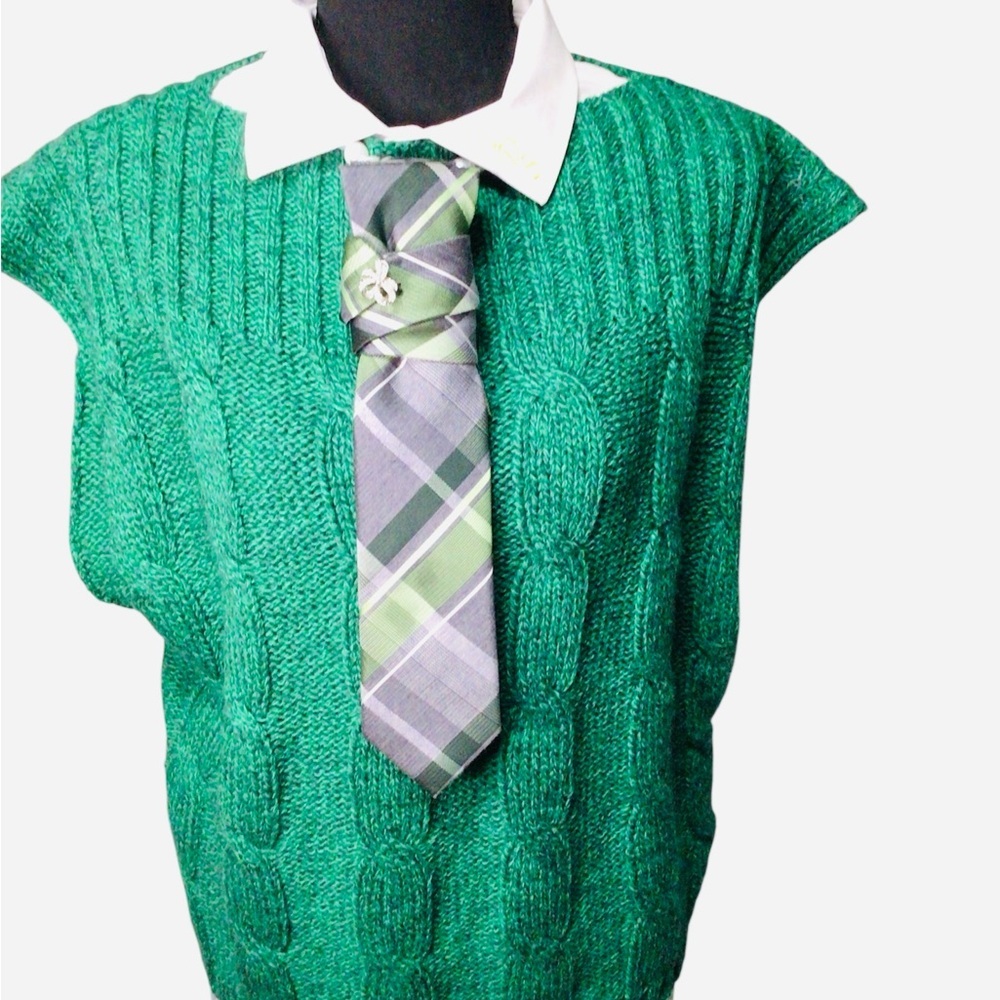 Geoffrey Beene Green Plaid Necktie with Diamond Brooch